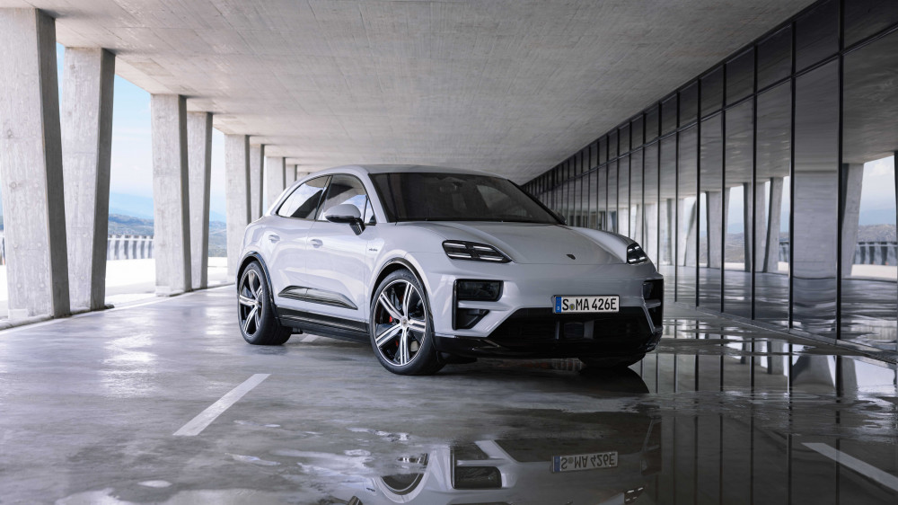 2024 Porsche Macan Turbo